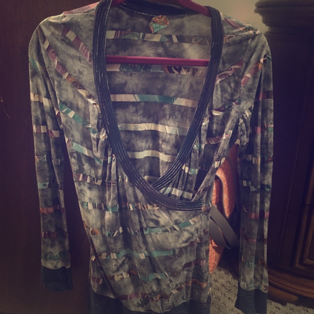 Daytrip long sleeve scoop-neck